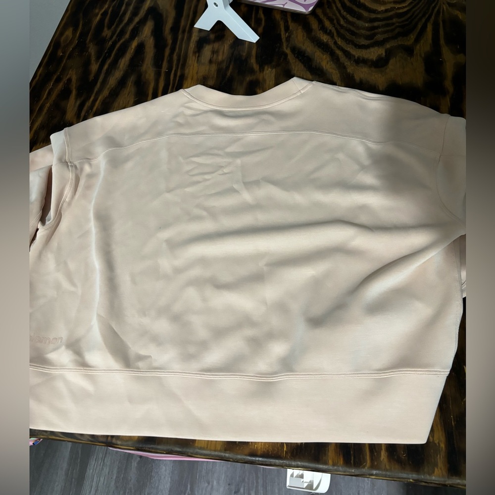 Lululemon sweatshirt